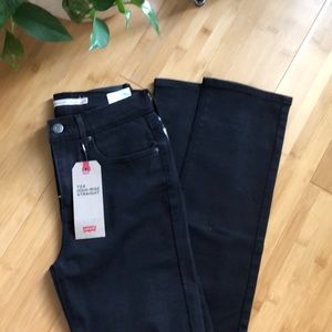 NWT LEVIS BLACK 724 HIGH RISE STRAIGHT 25x30